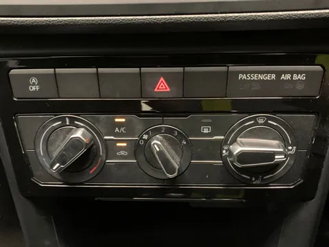 Thumbnail image for the Volkswagen T-Cross 1.0 TSI SE