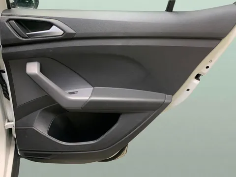 Thumbnail image for the Volkswagen T-Cross 1.0 TSI SE