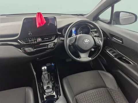 Thumbnail image for the Toyota C-HR 1.8 VVT-h GPF Design    CVT