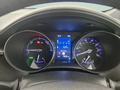 Thumbnail image for the Toyota C-HR 1.8 VVT-h GPF Design    CVT