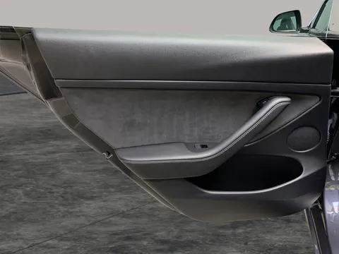Thumbnail image for the Tesla Model 3 (Dual Motor) Long Range   4WDE