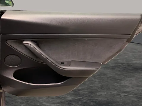 Thumbnail image for the Tesla Model 3 (Dual Motor) Long Range   4WDE