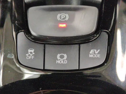 Thumbnail image for the Toyota C-HR 1.8 VVT-h Dynamic    CVT
