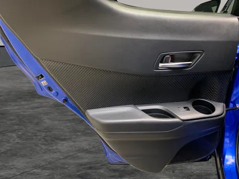Thumbnail image for the Toyota C-HR 1.8 VVT-h Dynamic    CVT