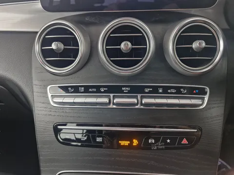 Thumbnail image for the Mercedes-Benz GLC 2.0 GLC300de 13.5kWh AMG Line (Premium)   Plug-in  G-Tronic+ 4MATIC