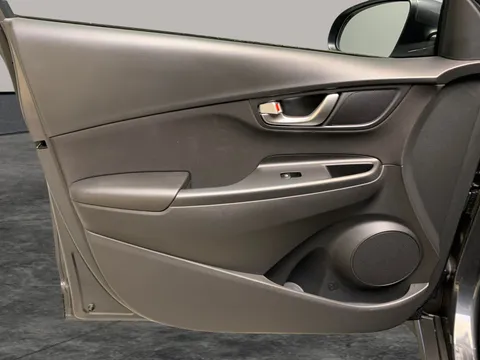 Thumbnail image for the Hyundai Kona 1.6 h-GDi SE Connect    DCT