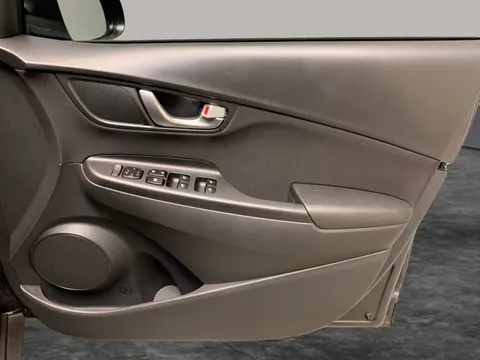 Thumbnail image for the Hyundai Kona 1.6 h-GDi SE Connect    DCT