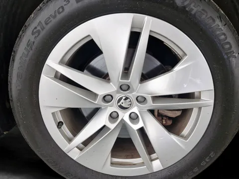 Thumbnail image for the Škoda Enyaq 62kWh 60