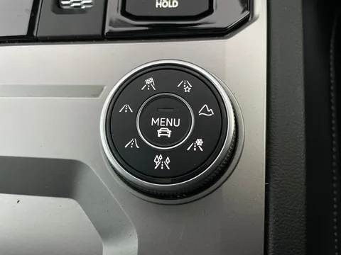 Thumbnail image for the Volkswagen Touareg 3.0 TSI V6 Black Edition   Tiptronic 4Motion