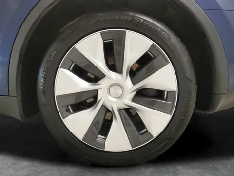 Thumbnail image for the Tesla Model Y (Dual Motor) Long Range   4WDE