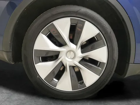 Thumbnail image for the Tesla Model Y (Dual Motor) Long Range   4WDE