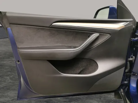 Thumbnail image for the Tesla Model Y (Dual Motor) Long Range   4WDE
