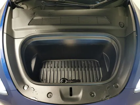Thumbnail image for the Tesla Model Y (Dual Motor) Long Range   4WDE