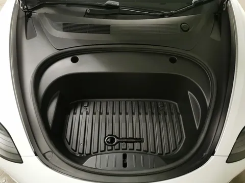 Thumbnail image for the Tesla Model 3 (Dual Motor) Performance   4WDE (Performance Upgrade)