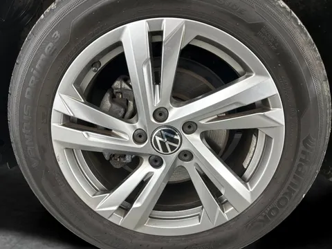 Thumbnail image for the Volkswagen T-Roc 1.5 TSI R-Line   DSG