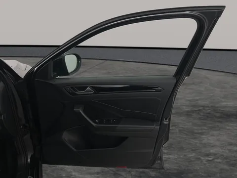 Thumbnail image for the Volkswagen T-Roc 1.5 TSI R-Line   DSG