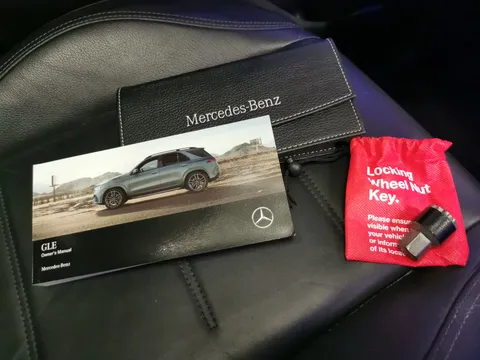 Thumbnail image for the Mercedes-Benz GLE 2.0 GLE350de 31.2kWh AMG Line (Premium Plus)   Plug-in  G-Tronic 4MATIC