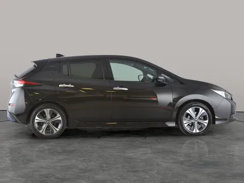 Thumbnail image for the Nissan LEAF 40kWh 10