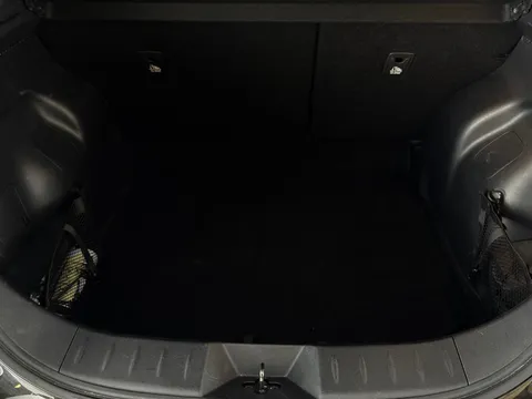 Thumbnail image for the Nissan LEAF 40kWh 10