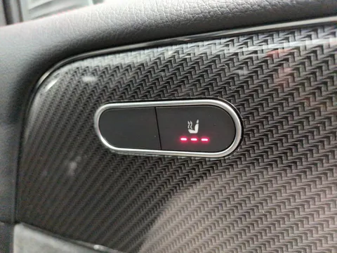 Thumbnail image for the Mercedes-Benz Glb 1.3 GLB200 AMG Line   7G-DCT