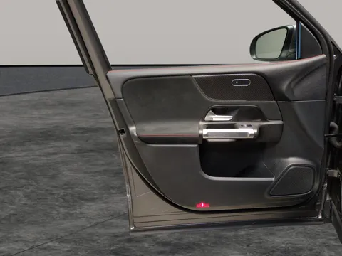 Thumbnail image for the Mercedes-Benz Glb 1.3 GLB200 AMG Line   7G-DCT