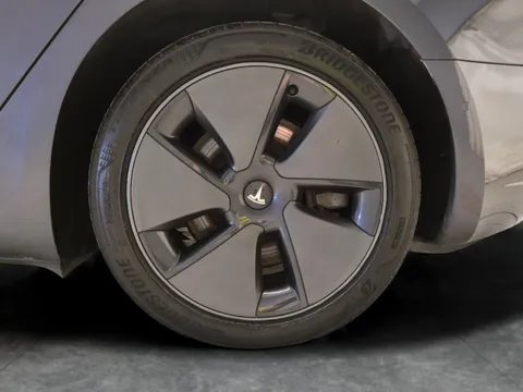 Thumbnail image for the Tesla Model 3 (Dual Motor) Long Range   4WDE