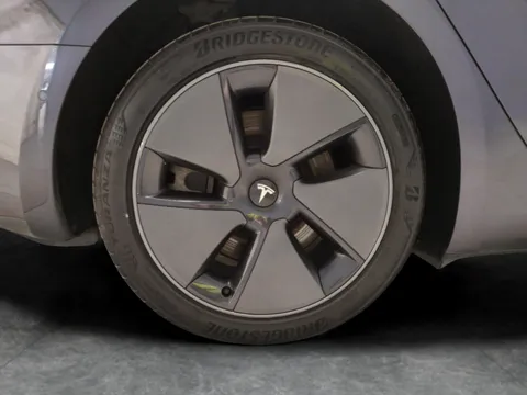Thumbnail image for the Tesla Model 3 (Dual Motor) Long Range   4WDE