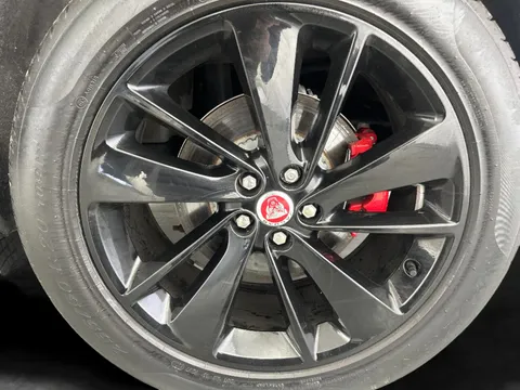 Thumbnail image for the Jaguar F-Pace 2.0 D200 MHEV R-Dynamic Black   AWD