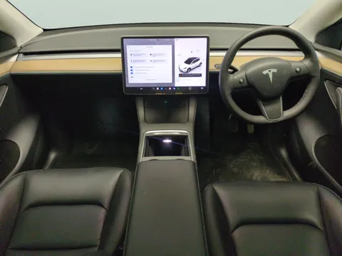 Thumbnail image for the Tesla Model Y (Dual Motor) Long Range   4WDE