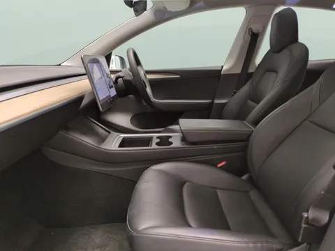 Thumbnail image for the Tesla Model Y (Dual Motor) Long Range   4WDE