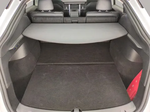 Thumbnail image for the Tesla Model Y (Dual Motor) Long Range   4WDE