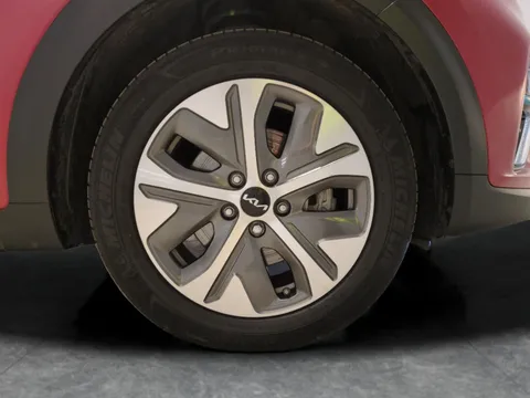 Thumbnail image for the Kia Niro 39kWh 2