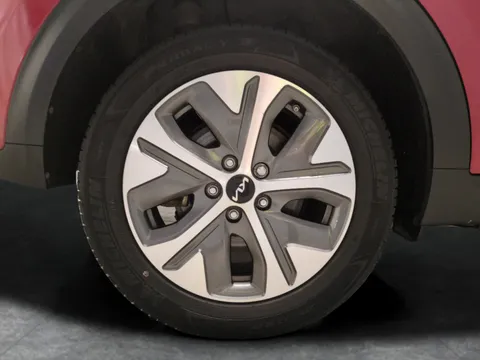 Thumbnail image for the Kia Niro 39kWh 2