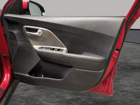Thumbnail image for the Kia Niro 39kWh 2