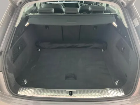 Thumbnail image for the Audi E-Tron 55 Technik   quattro 95kWh (11kW Charger)