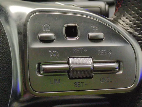 Thumbnail image for the Mercedes-Benz Eqa EQA 350 66.5kWh AMG Line   4MATIC