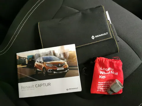 Thumbnail image for the Renault Captur 0.9 TCe ENERGY Iconic