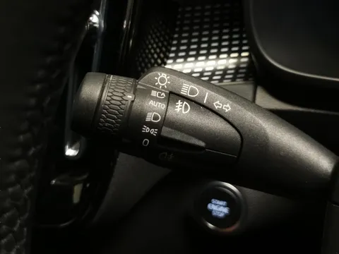 Thumbnail image for the Volvo XC40 1.5h T4 Recharge 10.7kWh R-Design   Plug-in