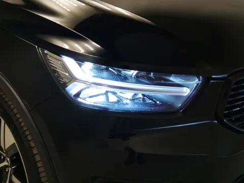 Thumbnail image for the Volvo XC40 1.5h T4 Recharge 10.7kWh R-Design   Plug-in