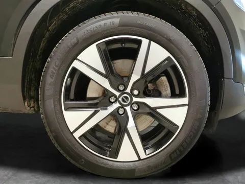 Thumbnail image for the Volvo XC40 1.5h T4 Recharge 10.7kWh R-Design   Plug-in