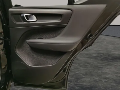 Thumbnail image for the Volvo XC40 1.5h T4 Recharge 10.7kWh R-Design   Plug-in