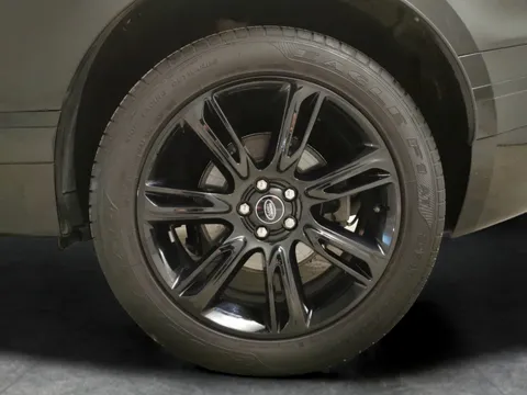 Thumbnail image for the Land Rover Range Rover Velar 2.0 D200 MHEV Edition   4WD