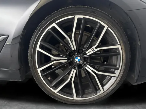 Thumbnail image for the BMW 5 Series 2.0 520d MHT M Sport    Steptronic