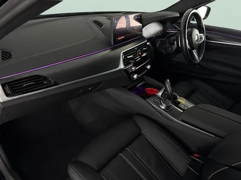 Thumbnail image for the BMW 5 Series 2.0 520d MHT M Sport    Steptronic