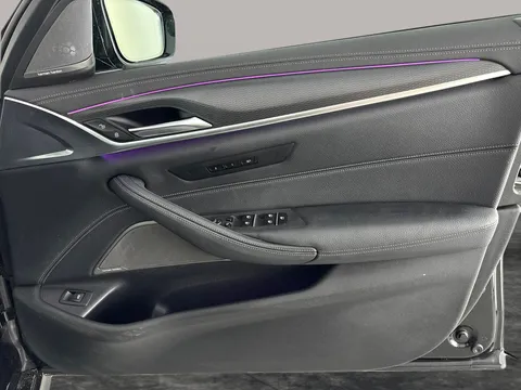 Thumbnail image for the BMW 5 Series 2.0 520d MHT M Sport    Steptronic