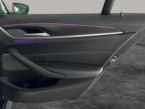Thumbnail image for the BMW 5 Series 2.0 520d MHT M Sport    Steptronic