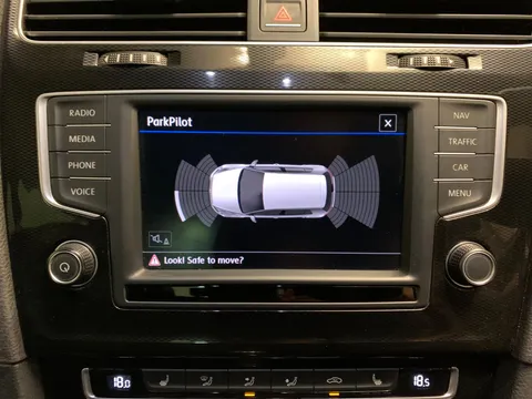 Thumbnail image for the Volkswagen Golf 2.0 TDI BlueMotion Tech GTD   DSG