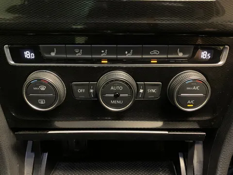 Thumbnail image for the Volkswagen Golf 2.0 TDI BlueMotion Tech GTD   DSG