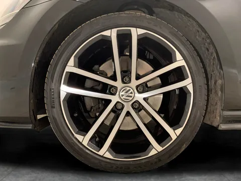 Thumbnail image for the Volkswagen Golf 2.0 TDI BlueMotion Tech GTD   DSG