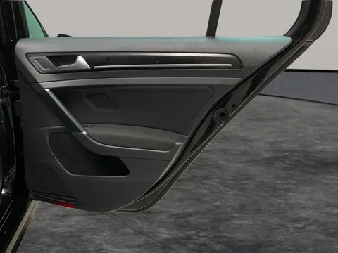 Thumbnail image for the Volkswagen Golf 2.0 TDI BlueMotion Tech GTD   DSG